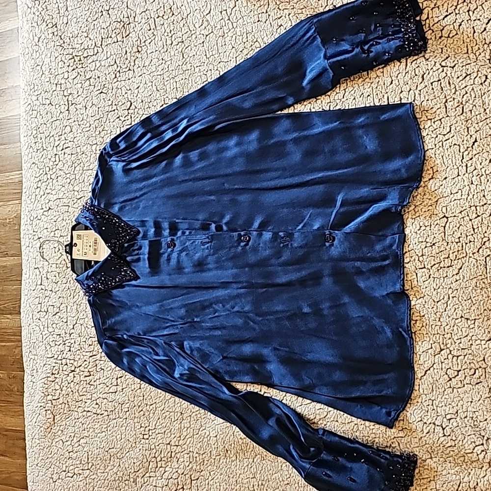 Navy Blue long Sleeves Botton Up Shirt M NWT